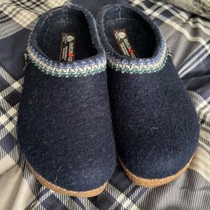 Womens clogs. Worn once. Like new